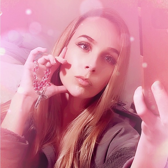 Meet your Posher, Stephanie - Picture 6 of 7